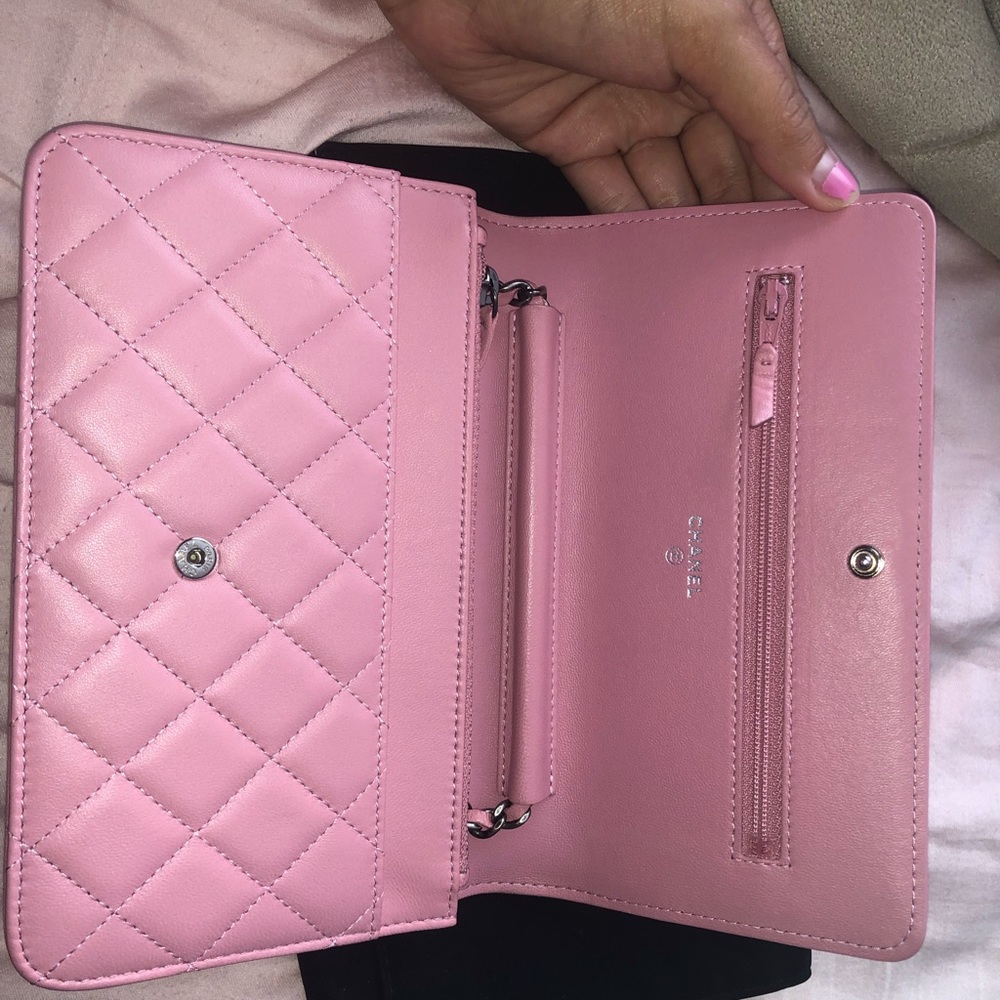Chanel boybag wallet on a chain - Picture 2 of 5